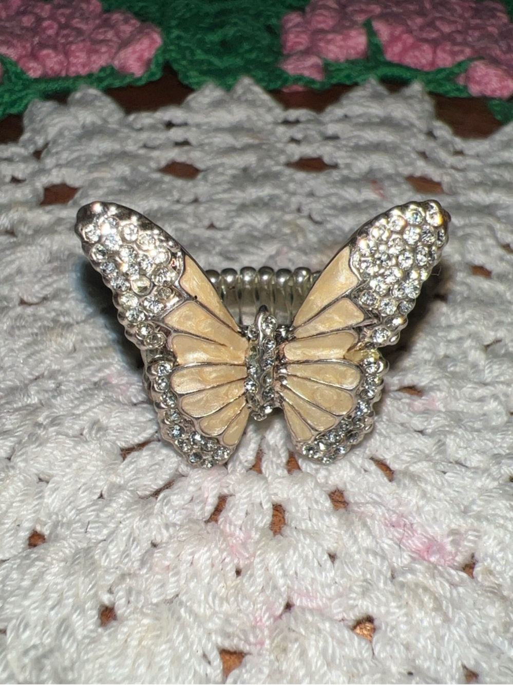 Rhinestone Butterfly Stretch Ring - Cream and Silver